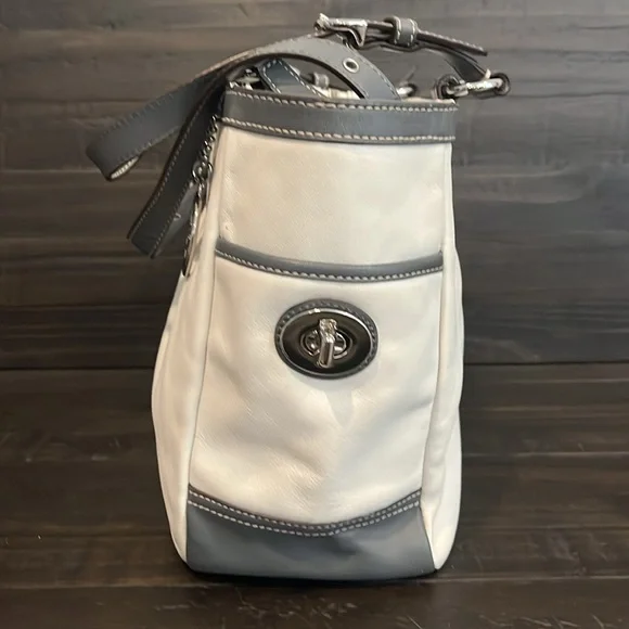 Coach East West Pleated Leather Gallery Satchel - F13759 - Picture 5 of 10